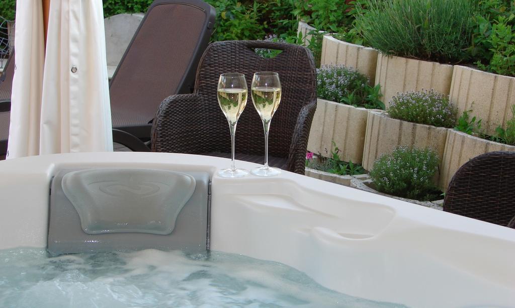 Hotel Spa Le Relais Des Moines Villersexel Kültér fotó